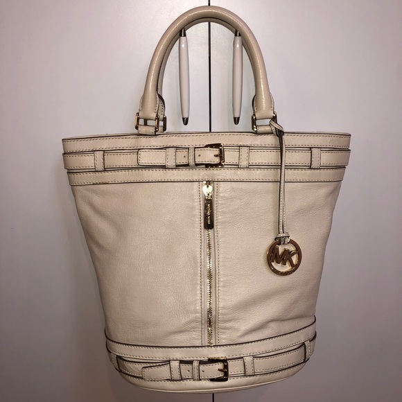 Michael Kors Bucket Bag - Picture 1 of 4
